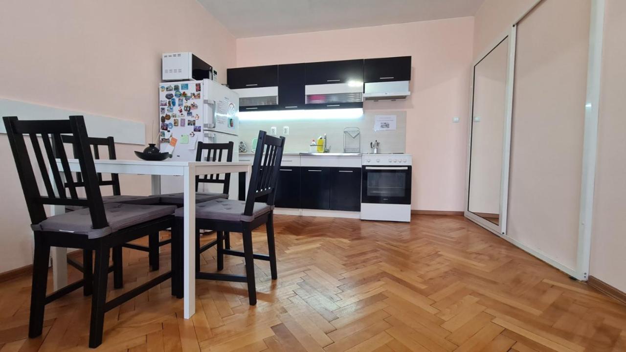 Lovely City Center 1Bd, 1Bt Apartment Sofia Buitenkant foto